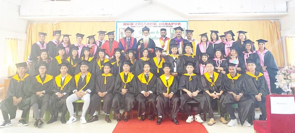 Mar Gregorios Memorial College conducted its first graduation ceremony for the graduate batch of 2019-22 in the college auditorium on October 8.  (Photo Courtesy: MGM College)